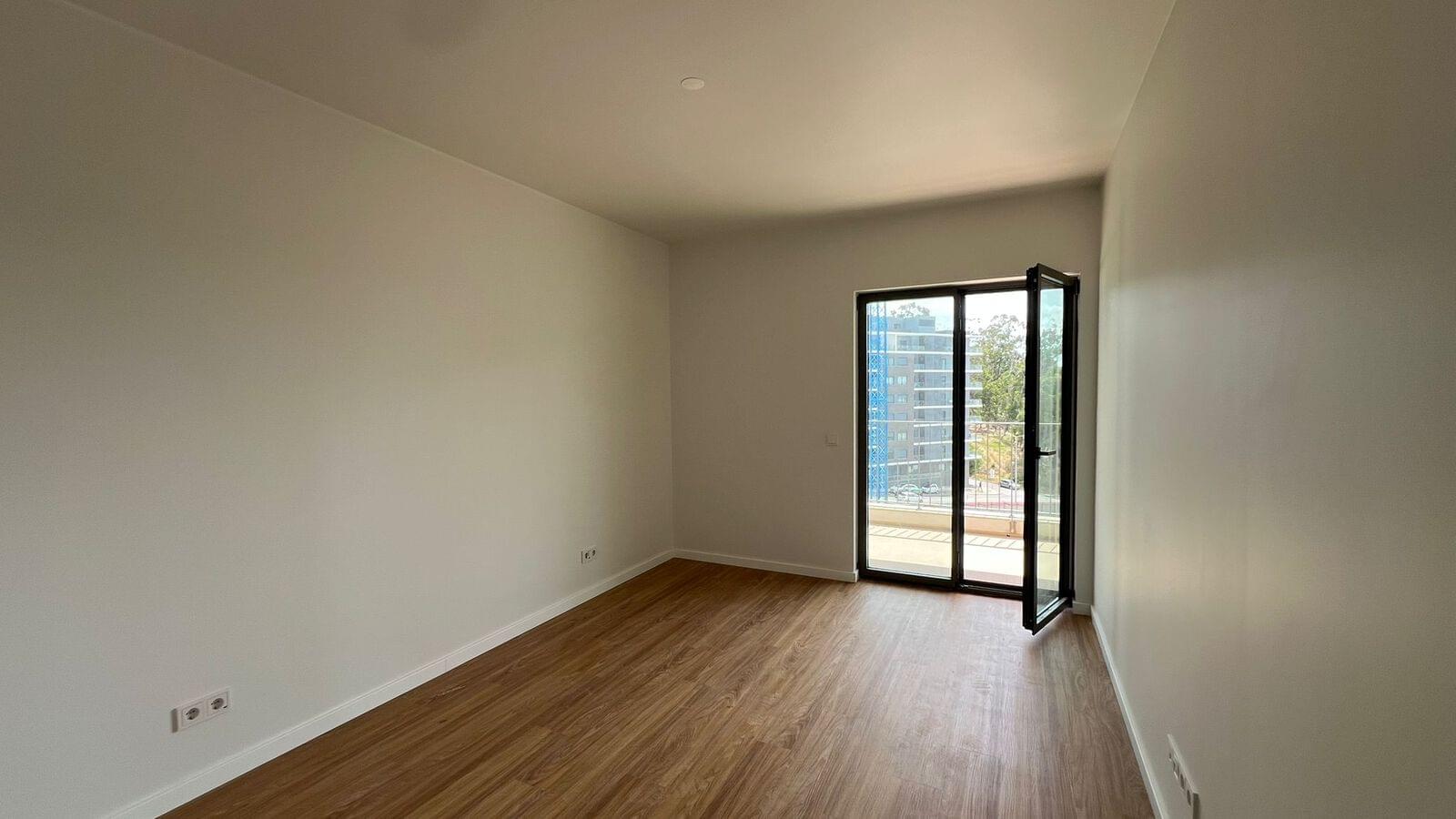 Apartamento T4 com piscina, Loures - Imagem 10