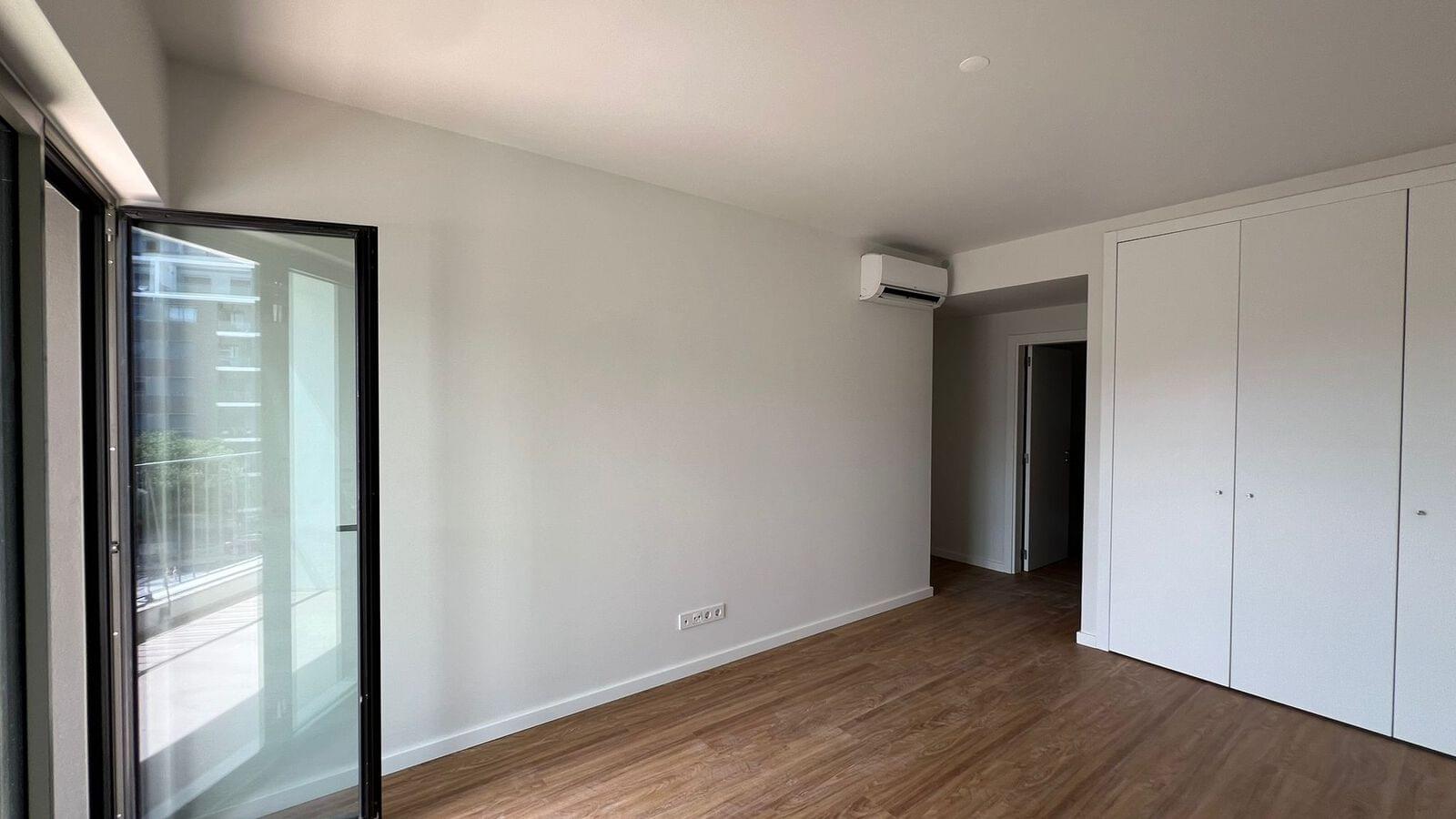Apartamento T4 com piscina, Loures - Imagem 11