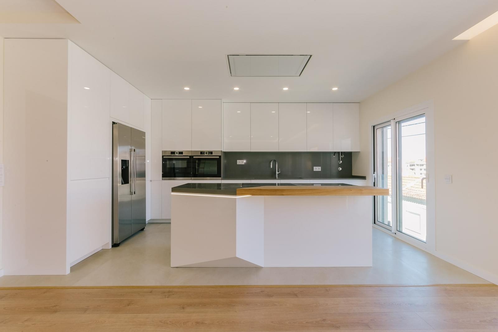 Duplex T4 com jardim, Alcochete - Imagem 4