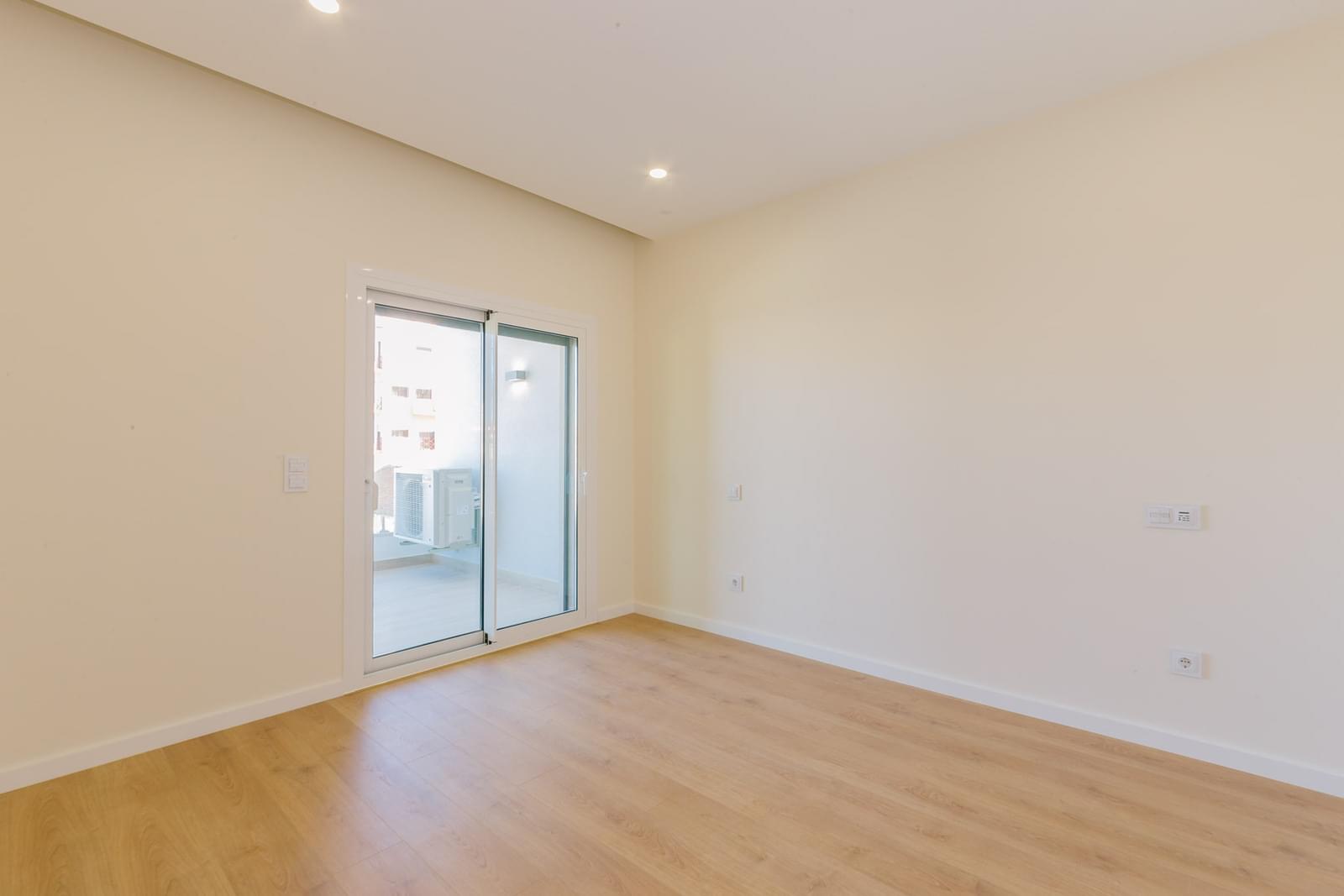 Duplex T4 com jardim, Alcochete - Imagem 15