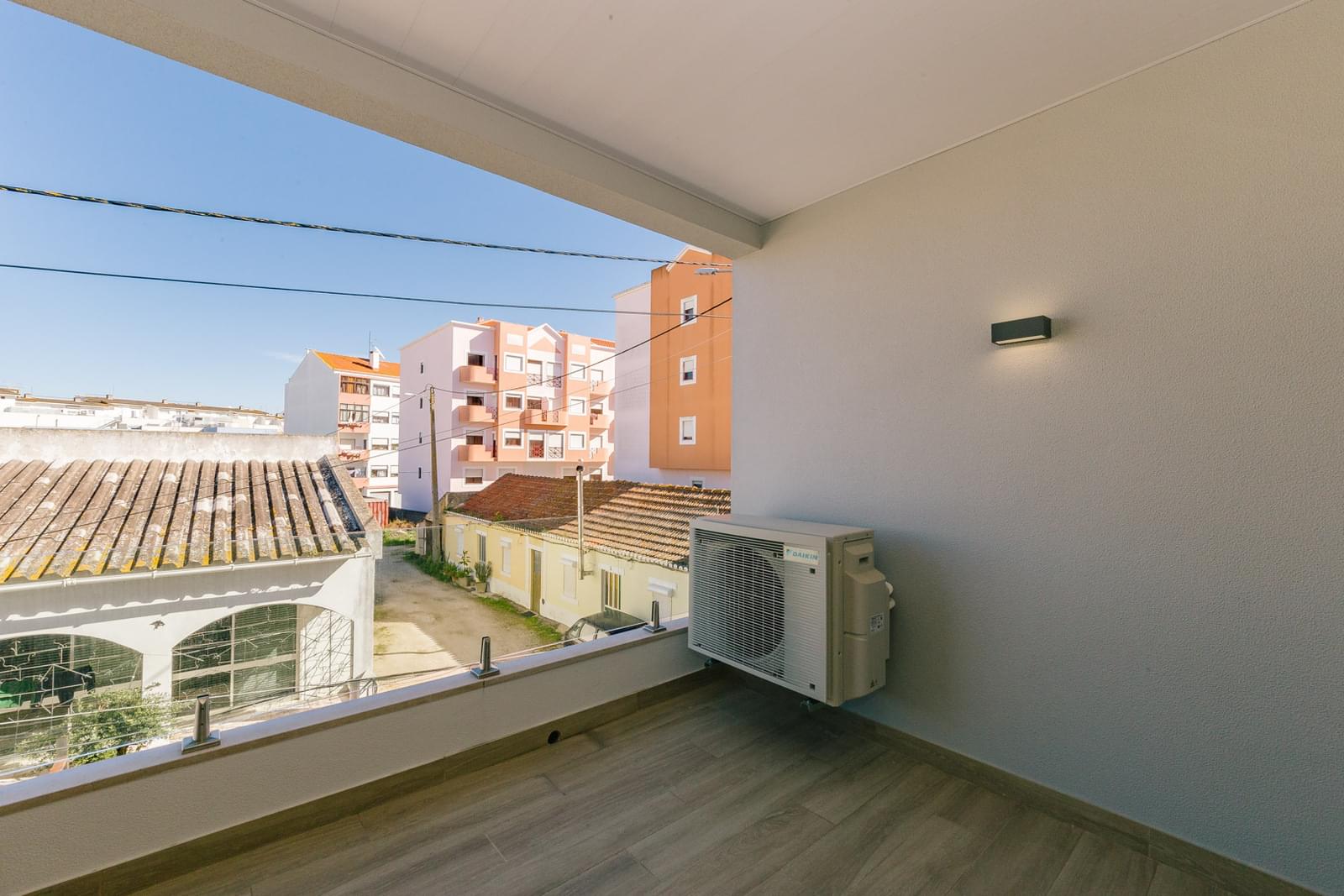 Duplex T4 com jardim, Alcochete - Imagem 17