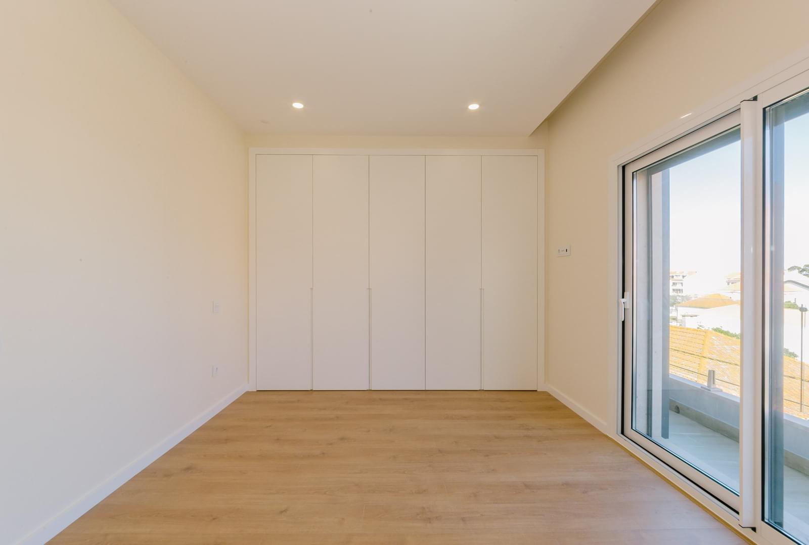 Duplex T4 com jardim, Alcochete - Imagem 21