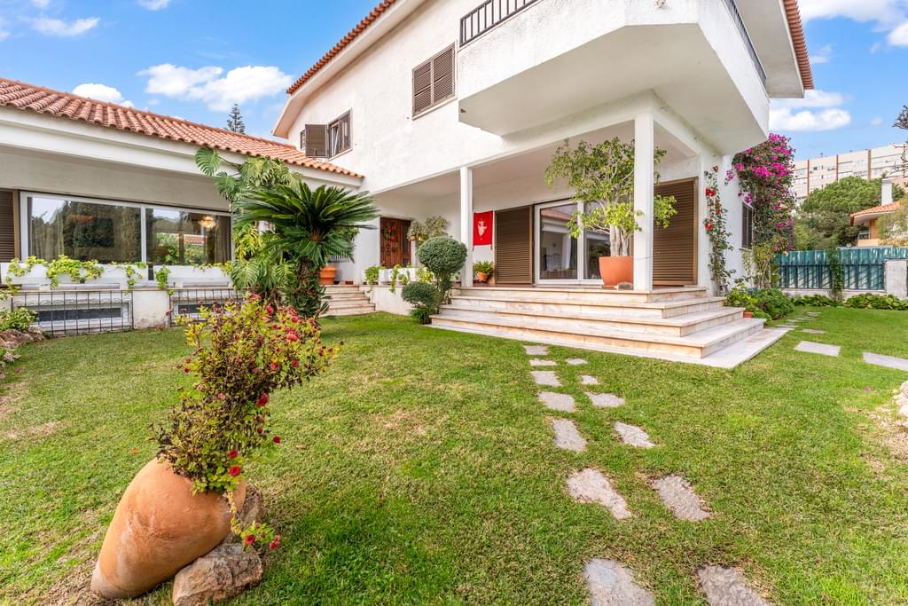 4 Bedroom House with garden Nova Oeiras Oeiras