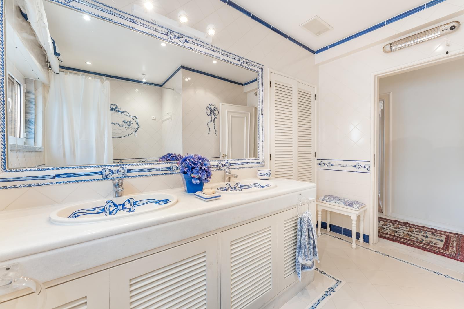 4 Bedroom Villa/Townhouse's Image 23