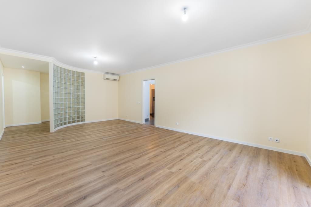 3 Bedroom Apartment with parking, Praça de Espanha, Lisboa