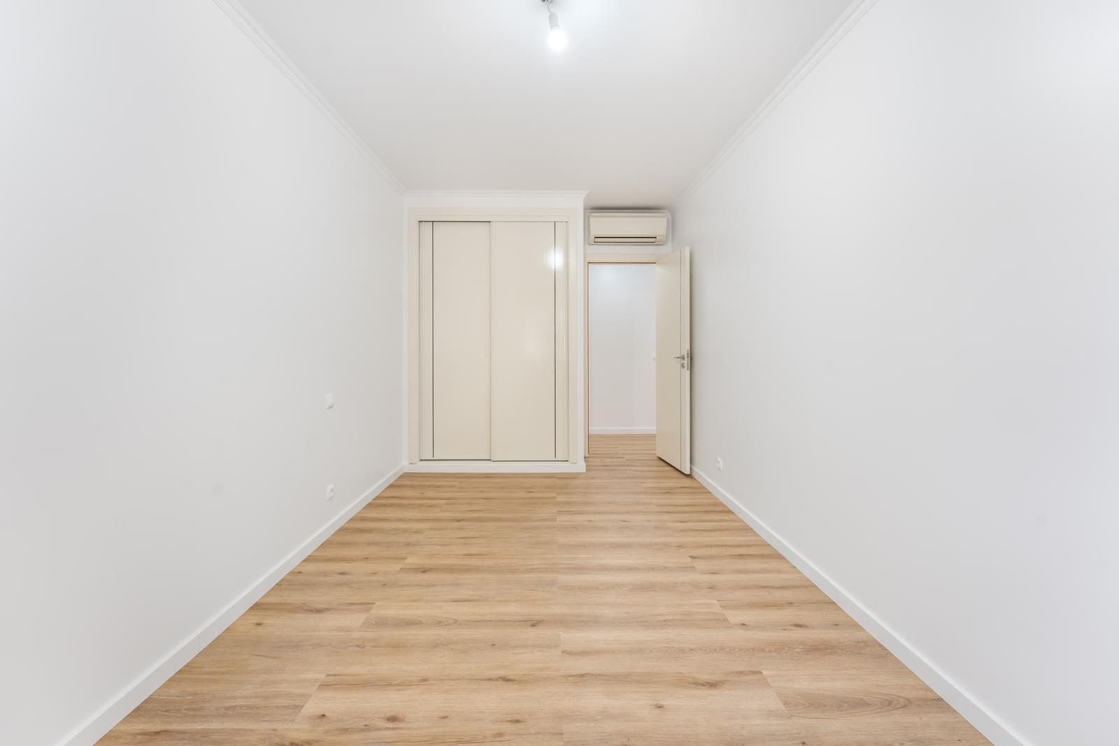 Apartamento T3 com estacionamento, Praça de Espanha, Lisboa - Imagem 14