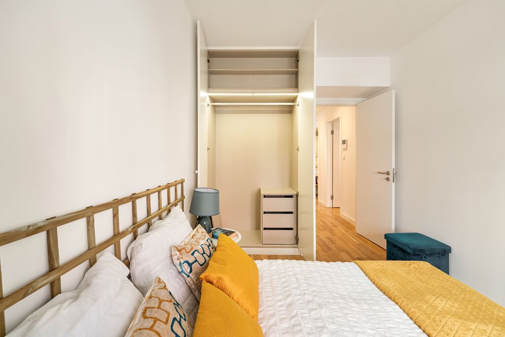 2 Bedroom Apartment in QUARTIER 100, Praça de Espanha, Lisboa