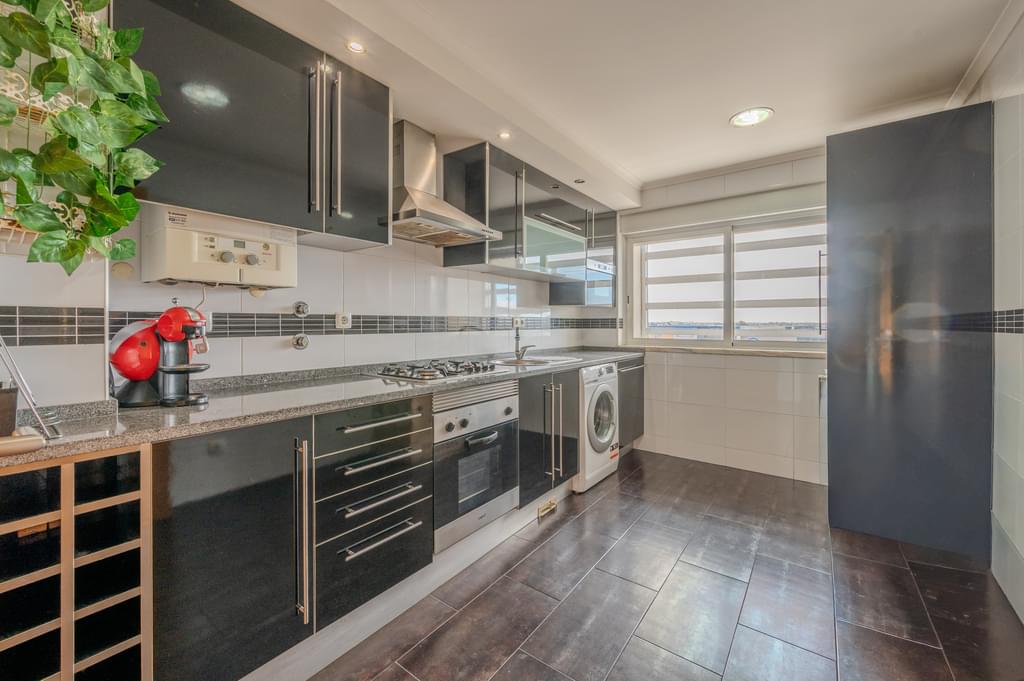 2 Bedroom Apartment with parking, Montijo 962056014