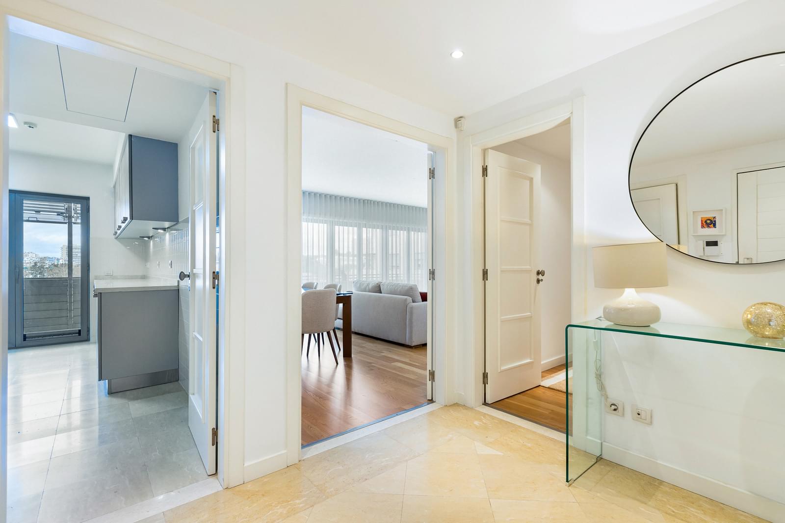 Apartamento T3 com vista, Laranjeiras, Lisboa - Imagem 6