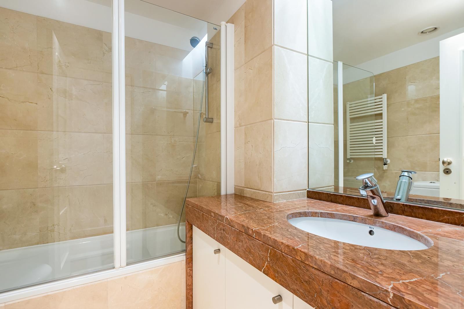 Apartamento T3 com vista, Laranjeiras, Lisboa - Imagem 24