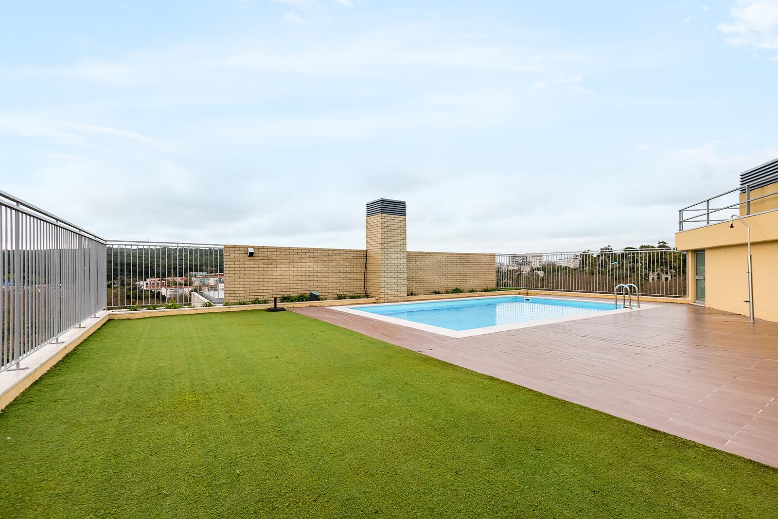 Apartamento T3 com vista, Laranjeiras, Lisboa - Imagem 2