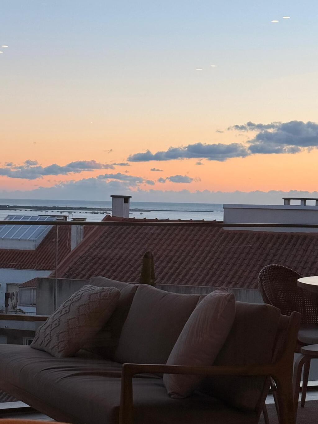 3 Bedroom Apartment with swimming pool, Alto de Algés, Oeiras 2522761923