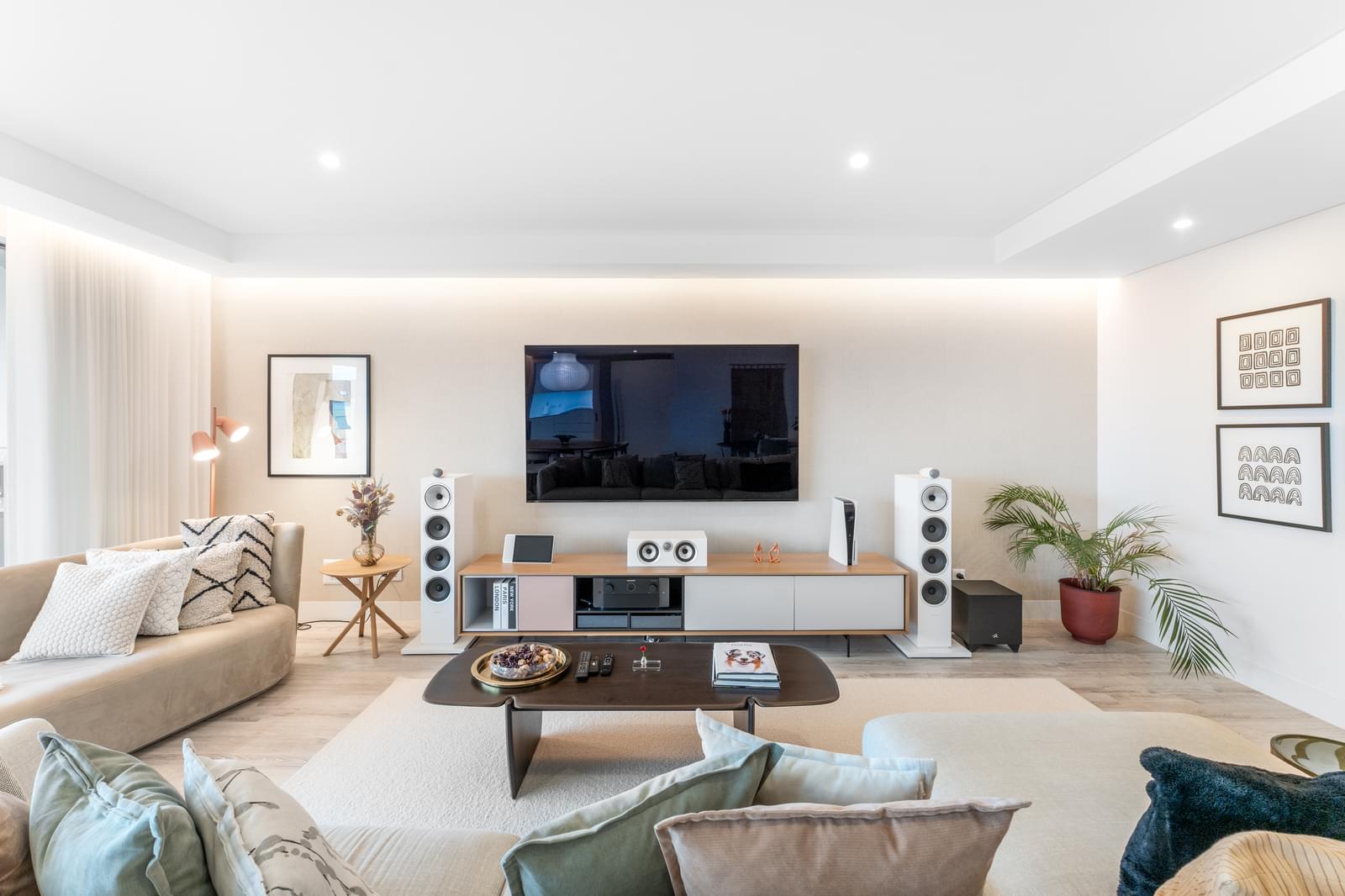 3 Bedroom Apartment/Flat's Image 6