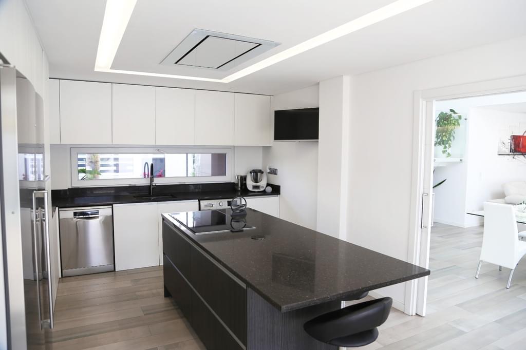 4 Bedroom Detached house with swimming pool, Aroeira, Almada 1936210581