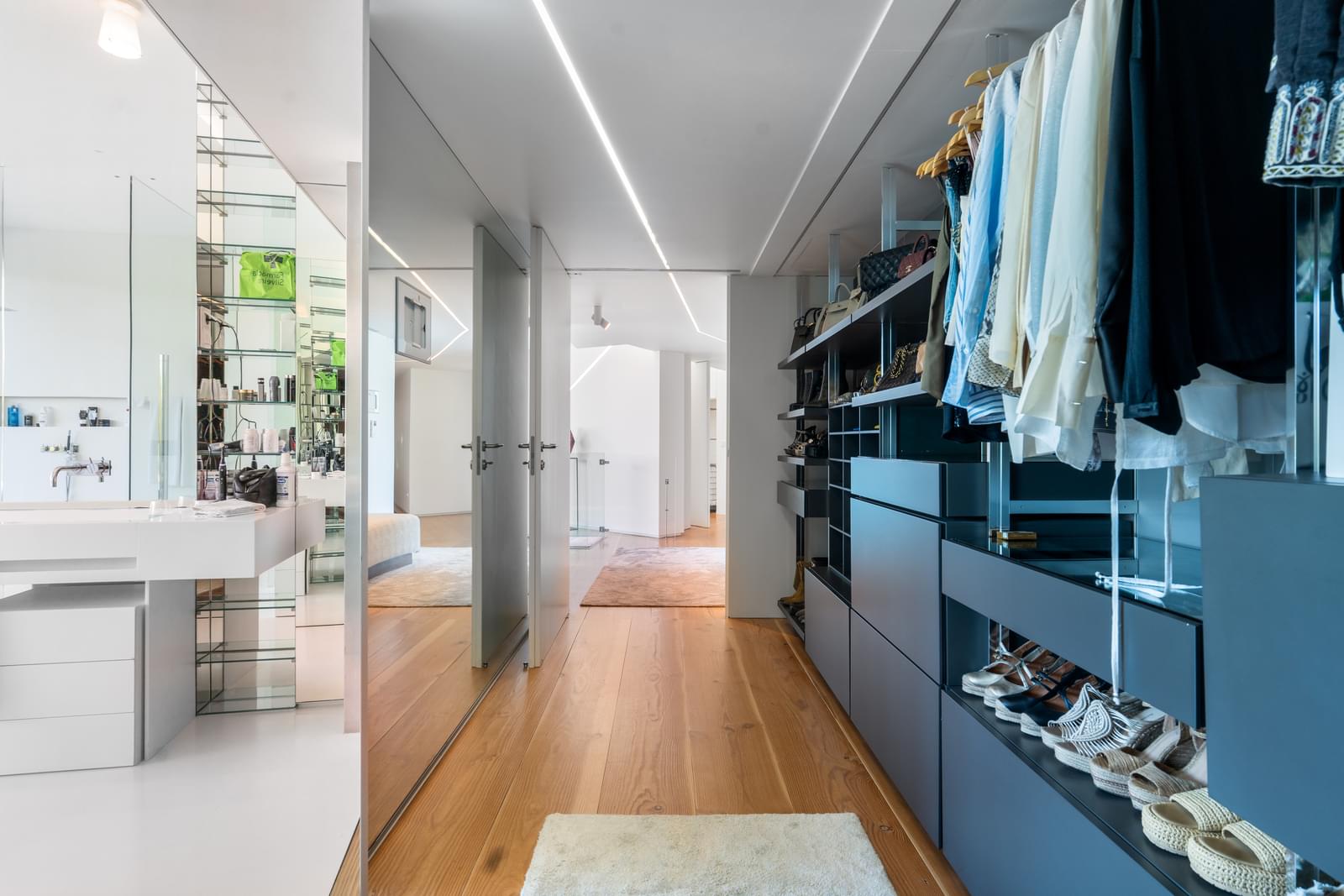 8 Bedroom Villa/Townhouse's Image 34