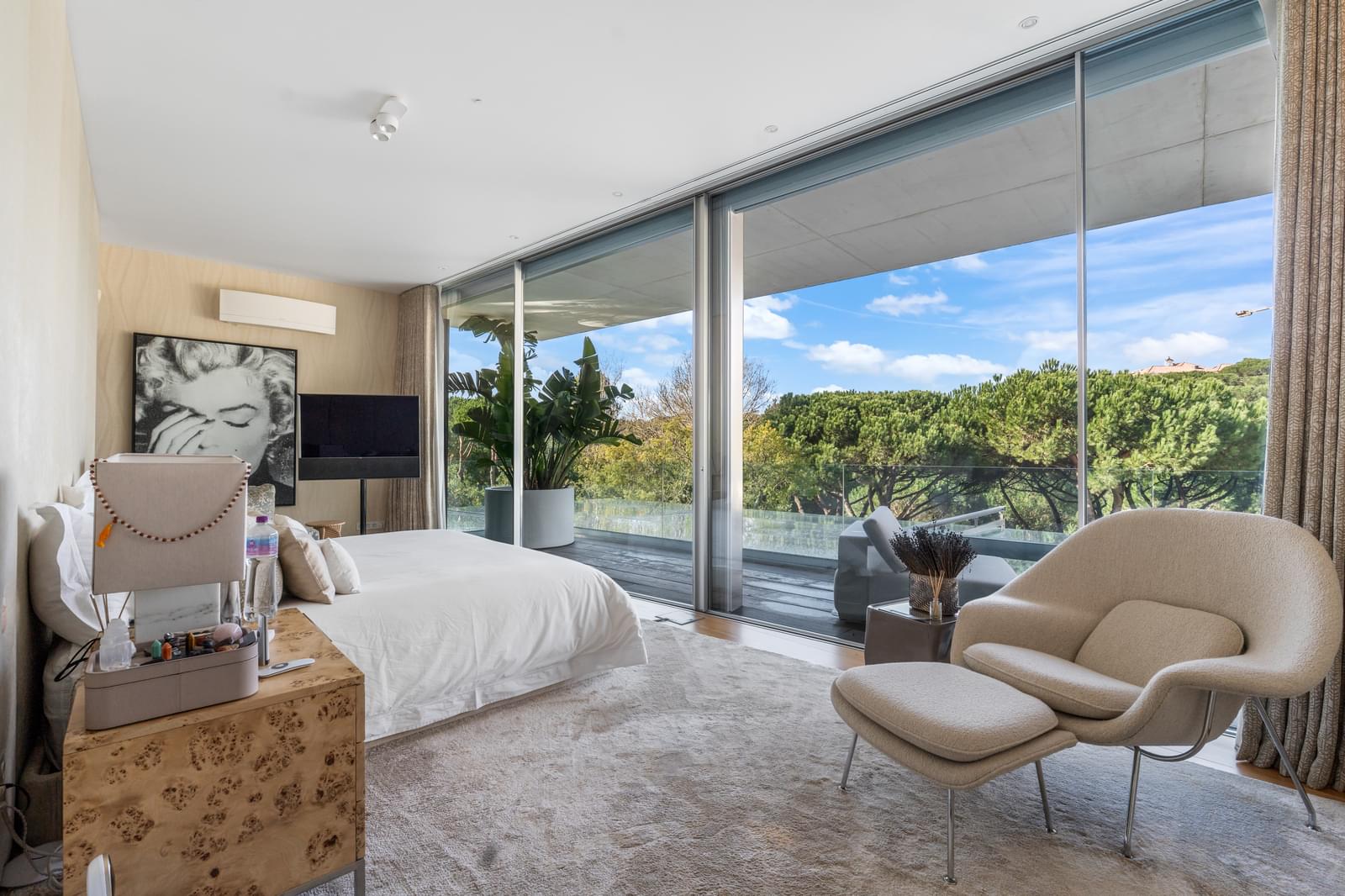 8 Bedroom Villa/Townhouse's Image 29
