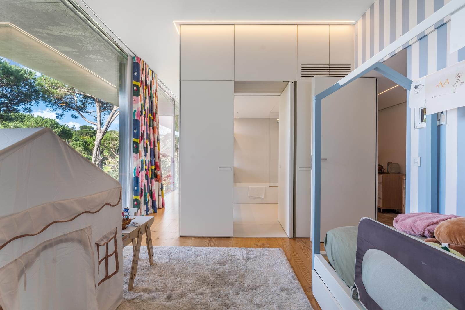 8 Bedroom Villa/Townhouse's Image 48