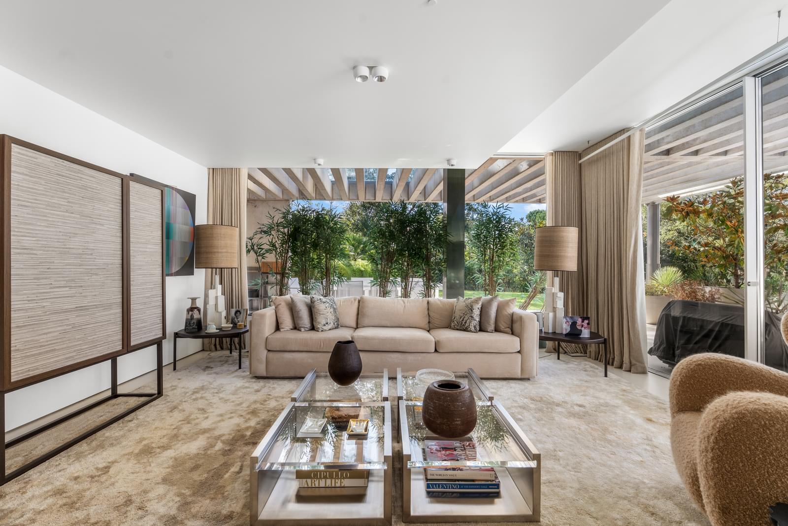 8 Bedroom Villa/Townhouse's Image 20