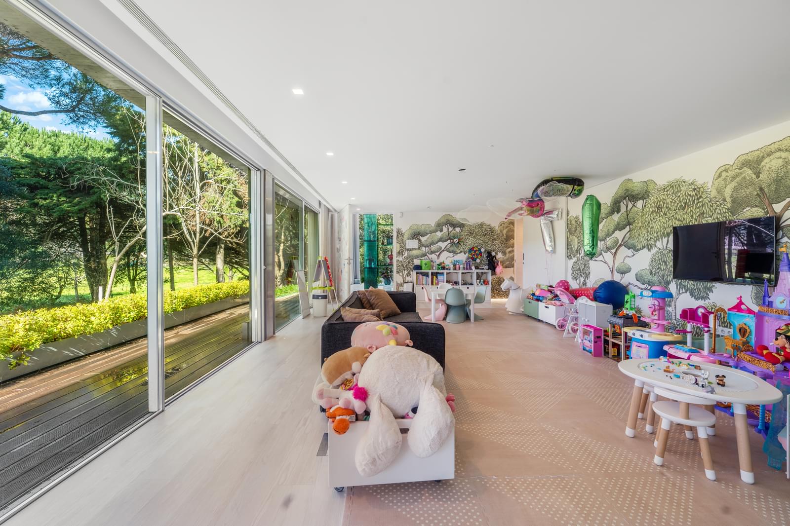 8 Bedroom Villa/Townhouse's Image 58