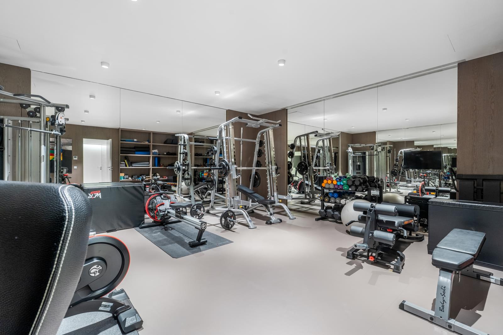 8 Bedroom Villa/Townhouse's Image 60