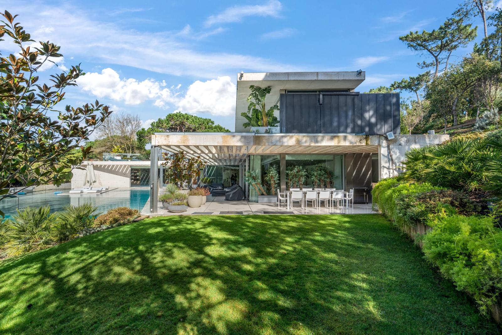 8 Bedroom Villa/Townhouse's Image 70