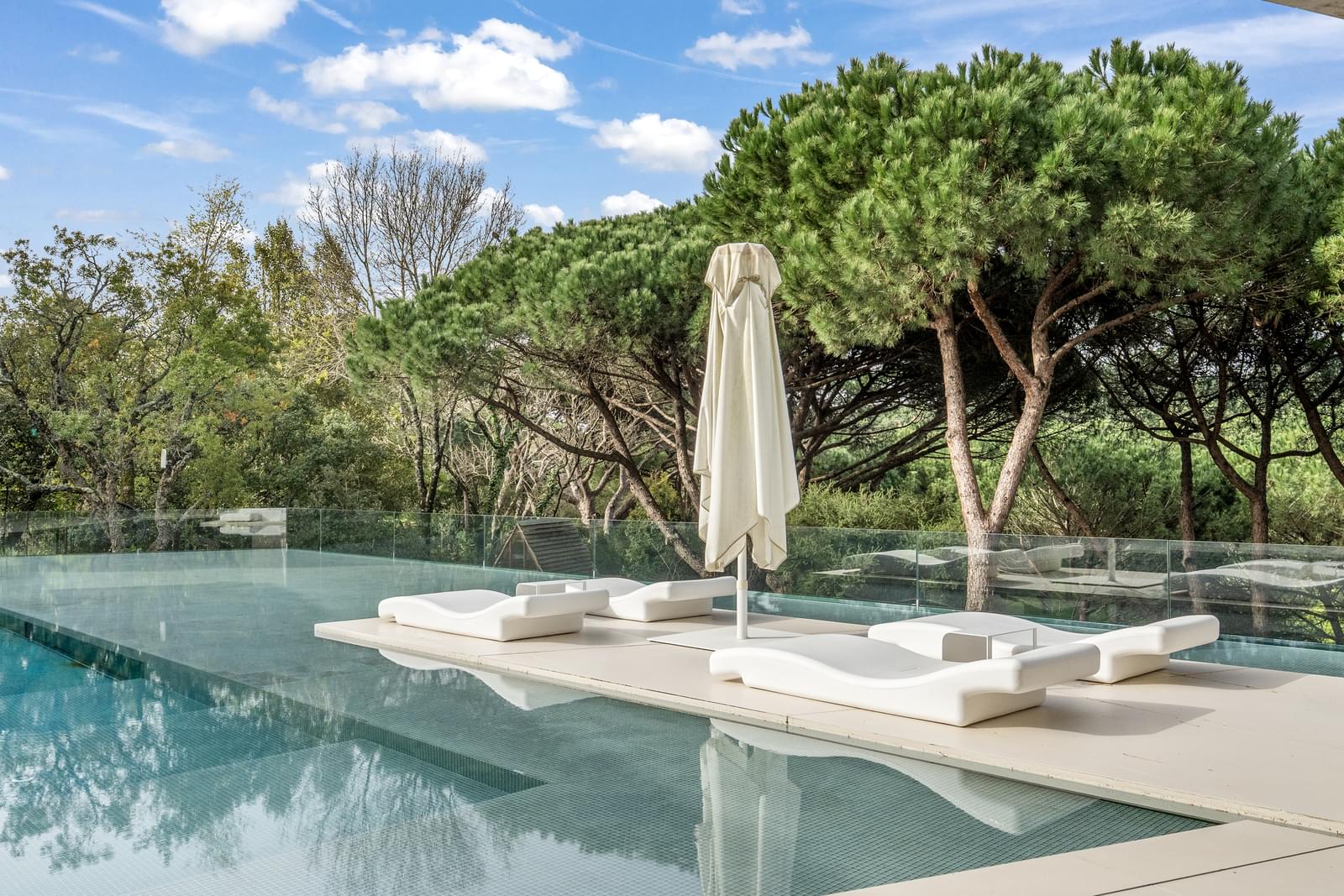 8 Bedroom Villa/Townhouse's Image 78
