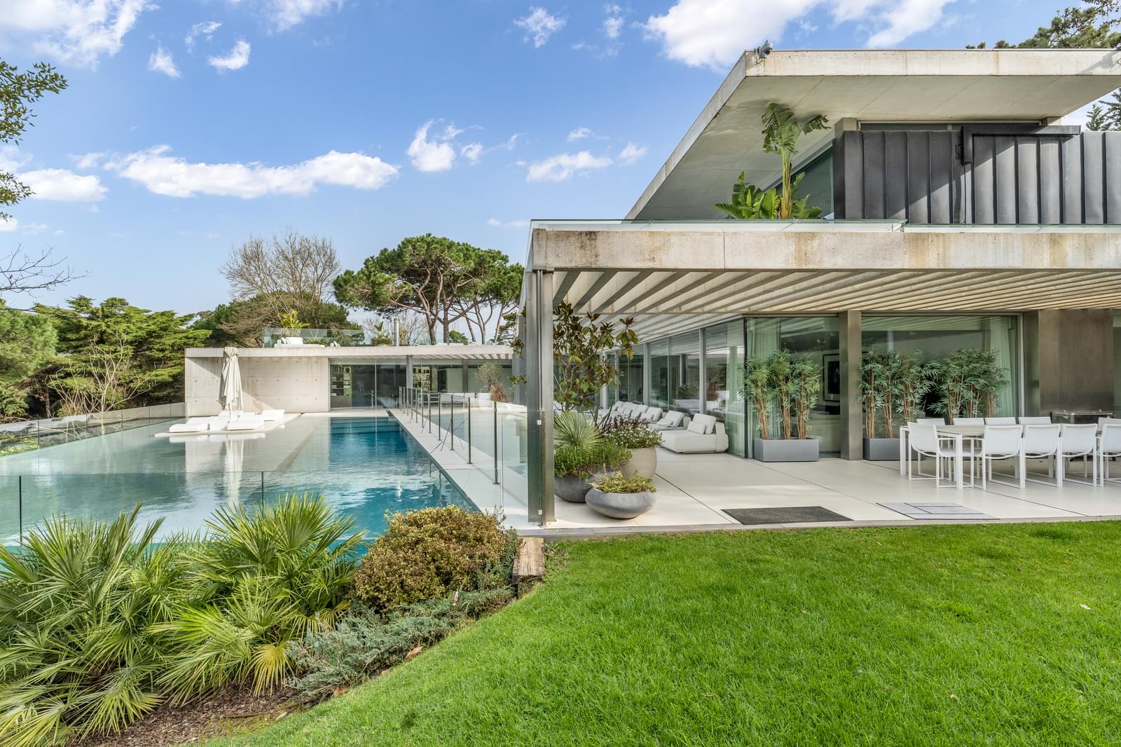 8 Bedroom Villa/Townhouse's Image 63