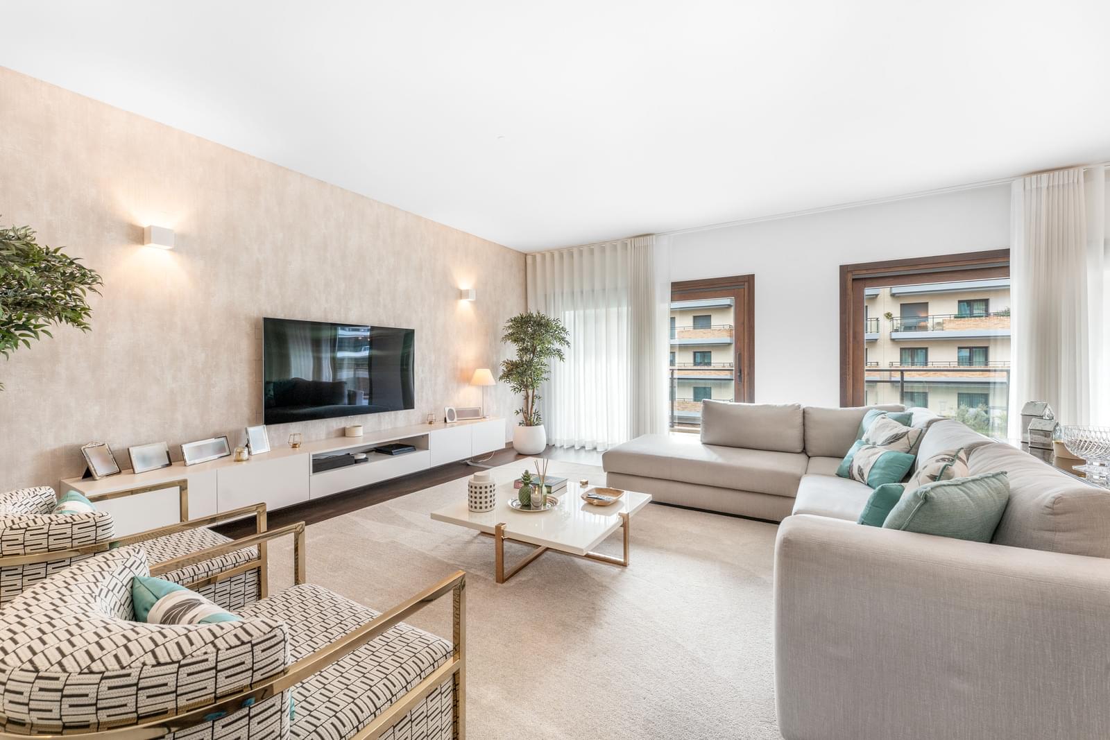 4 Bedroom Apartment/Flat's Image 3