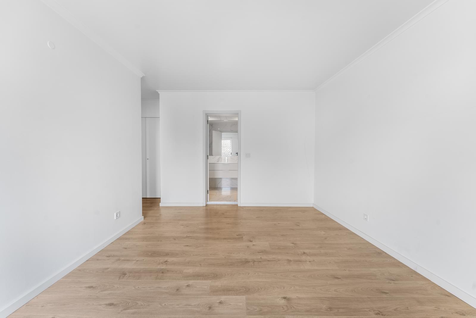 2 Bedroom Apartment/Flat's Image 8
