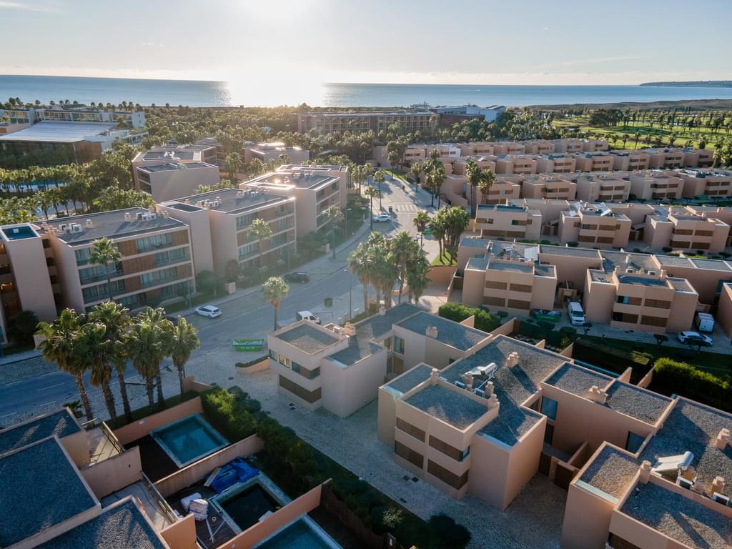 4 Bedroom Semi-detached house with swimming pool, Albufeira 945368667