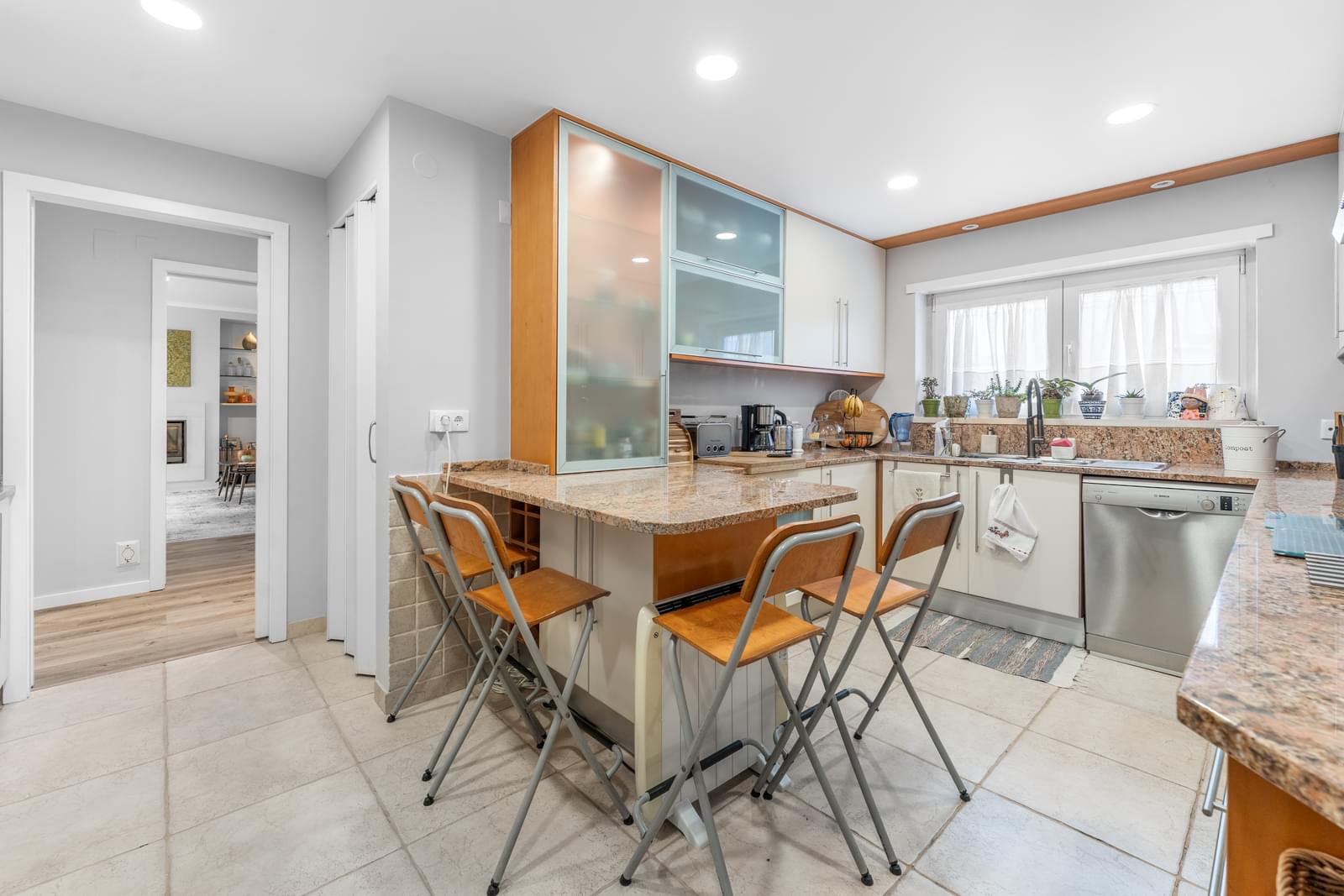 4 Bedroom Villa/Townhouse's Image 10