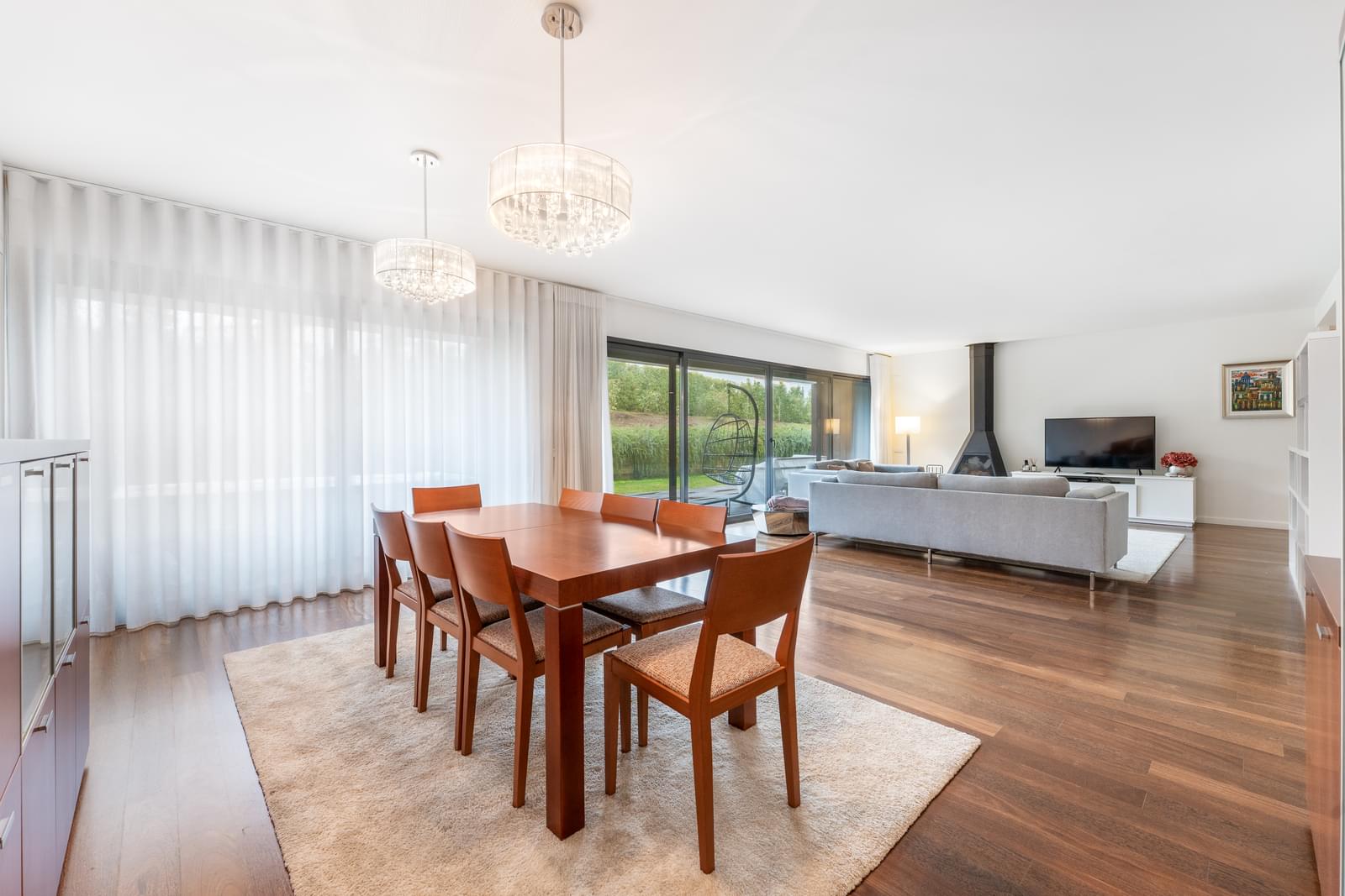 4 Bedroom Villa/Townhouse's Image 3