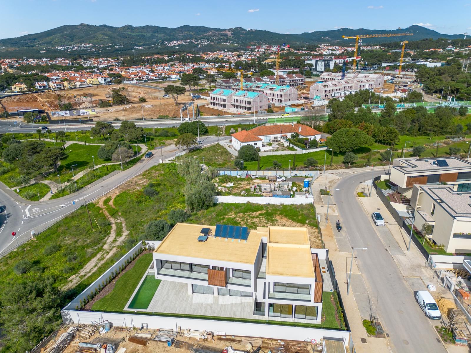5 Bedroom Villa/Townhouse's Image 42