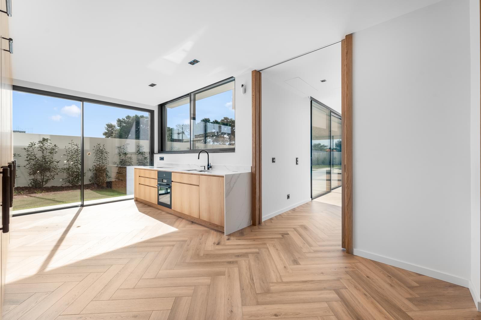 5 Bedroom Villa/Townhouse's Image 6