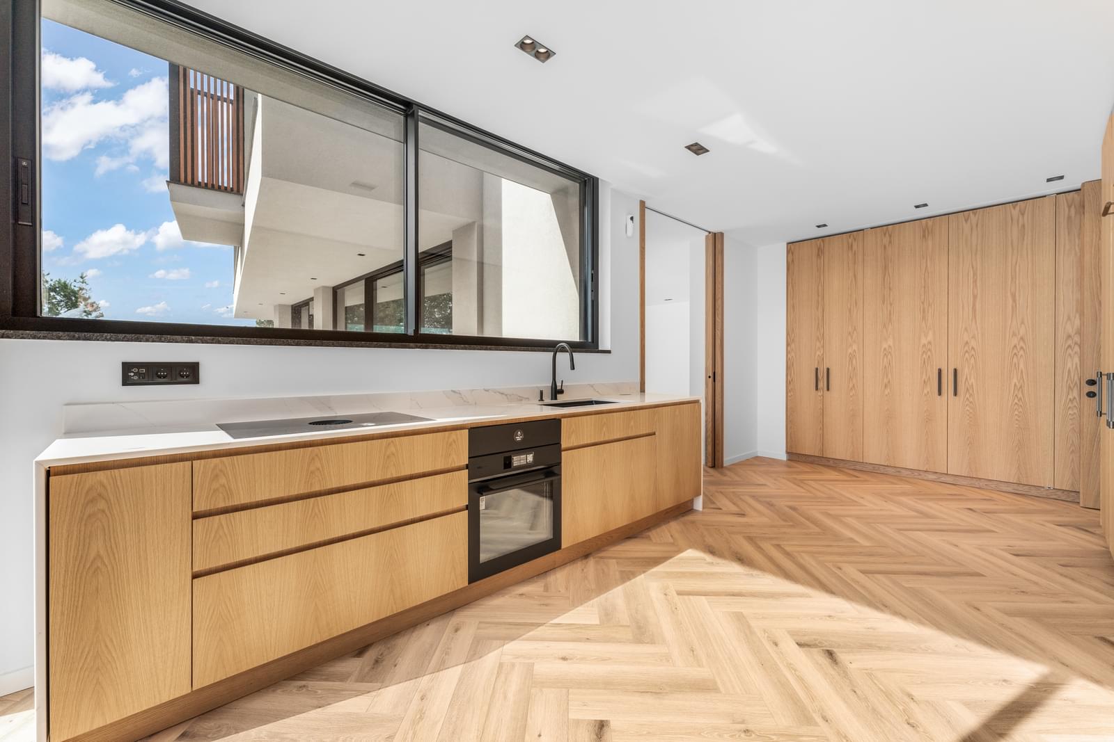 5 Bedroom Villa/Townhouse's Image 7