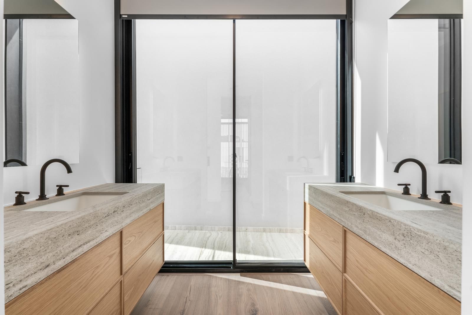 5 Bedroom Villa/Townhouse's Image 10