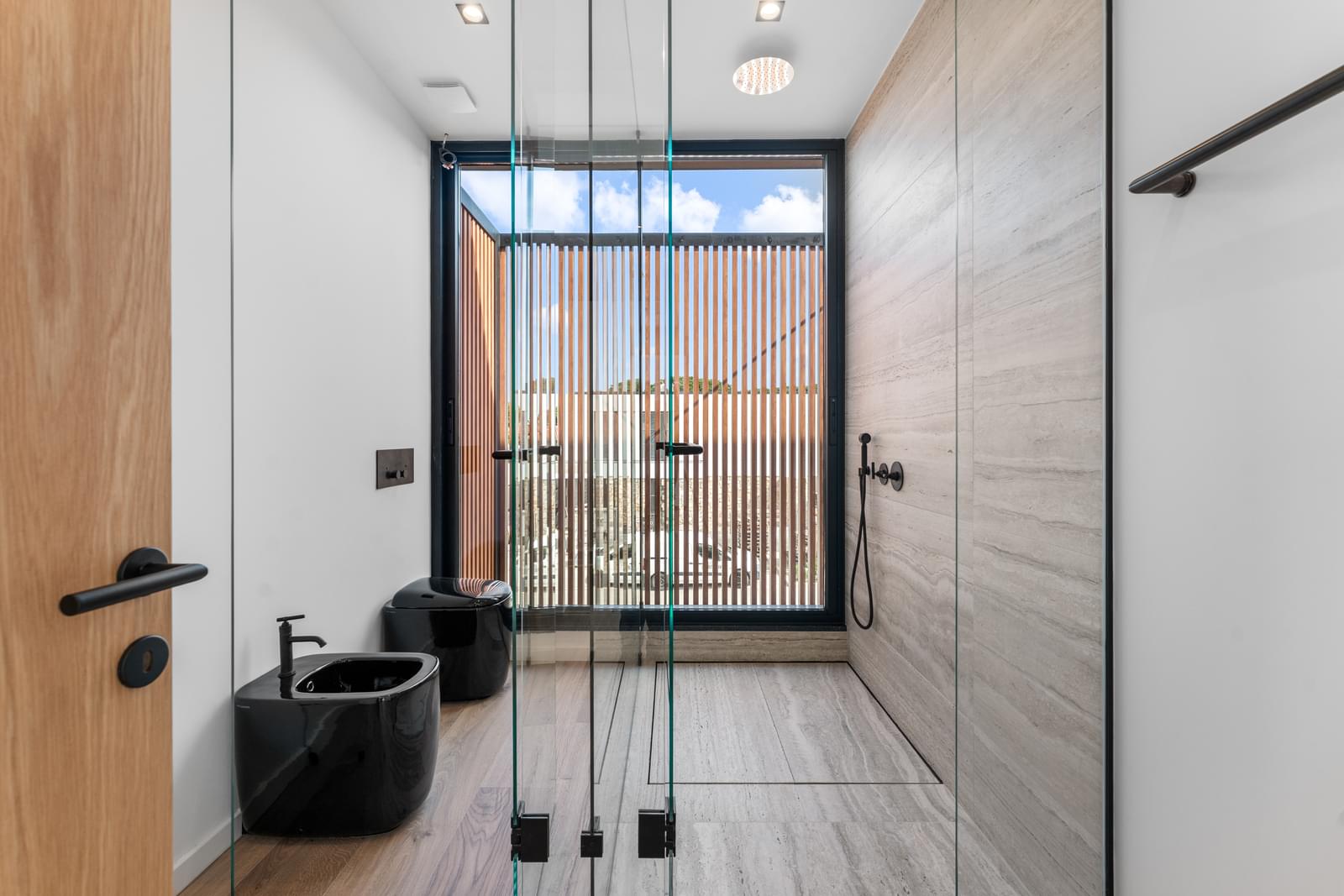 5 Bedroom Villa/Townhouse's Image 16