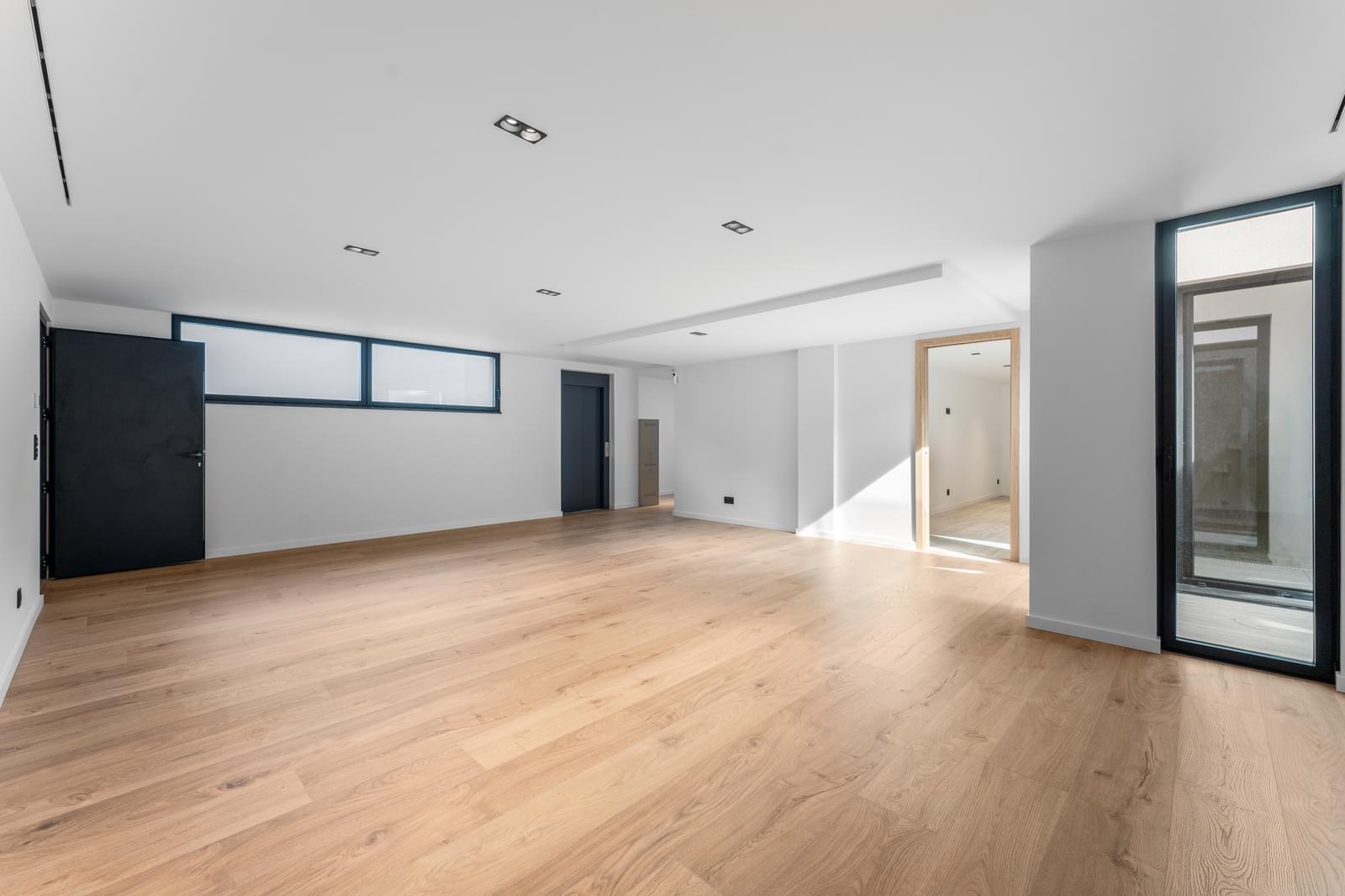 5 Bedroom Villa/Townhouse's Image 29