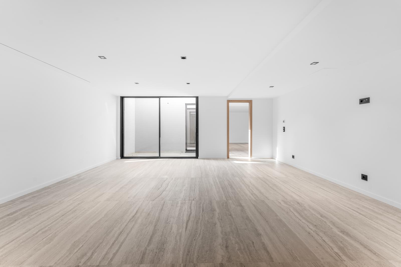 5 Bedroom Villa/Townhouse's Image 31