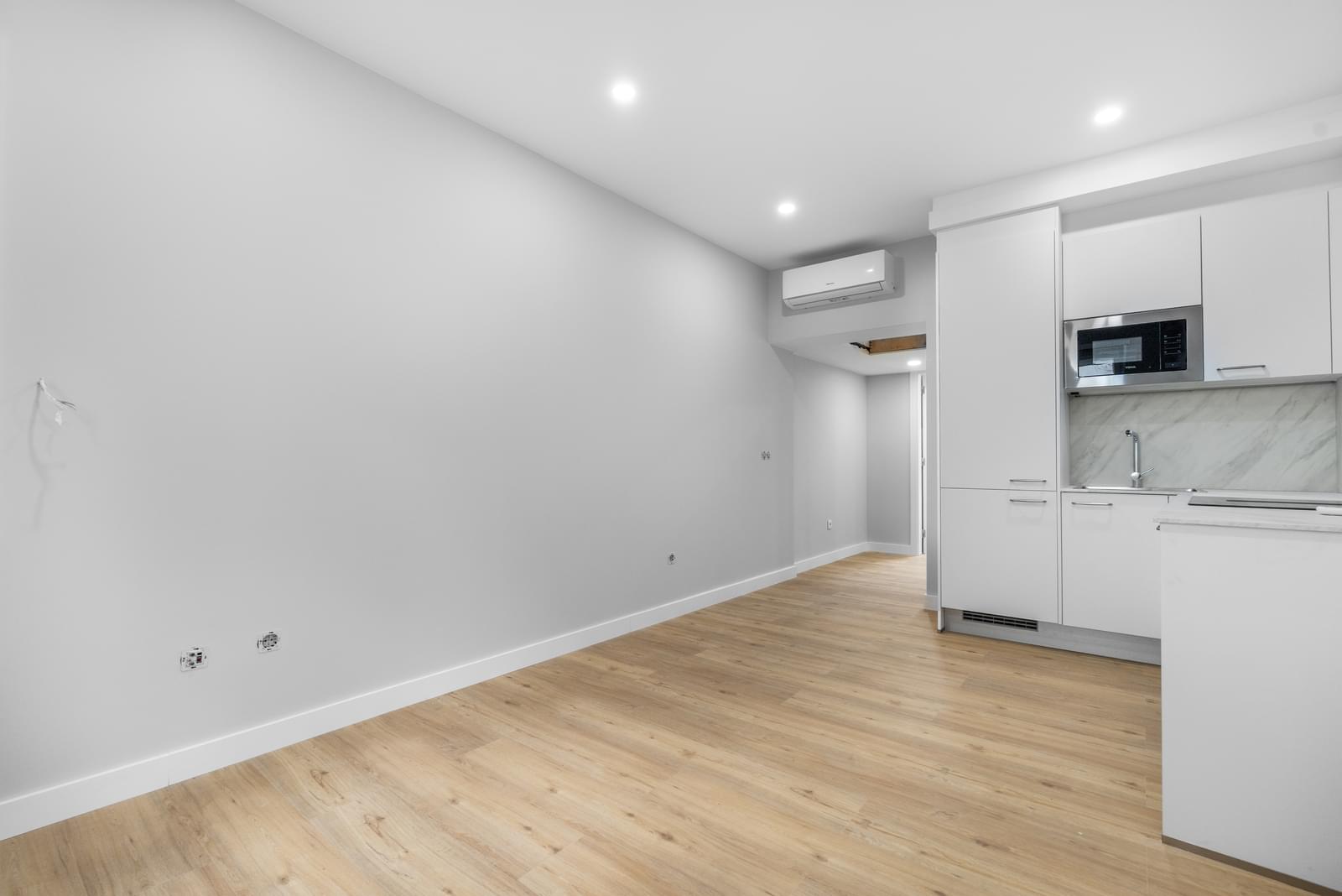 1 Bedroom Apartment with balcony, Príncipe Real, Lisboa - Image 15