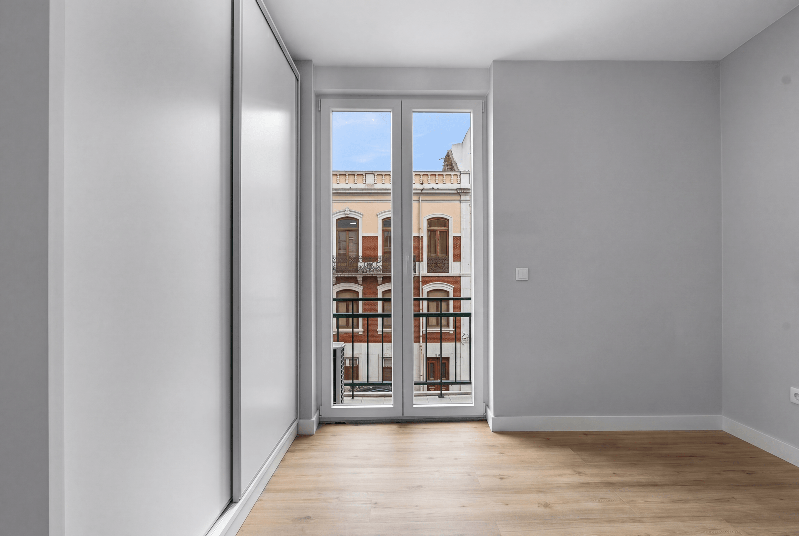 1 Bedroom Apartment with balcony, Príncipe Real, Lisboa - Image 2