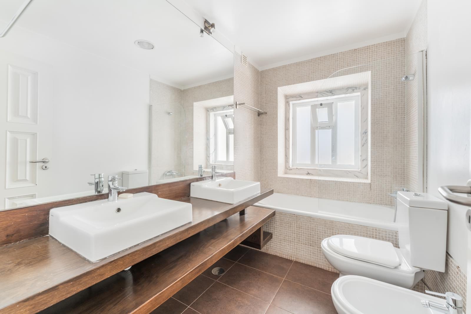 2 Bedroom Apartment with a view, Estrela, Lisboa - Image 17