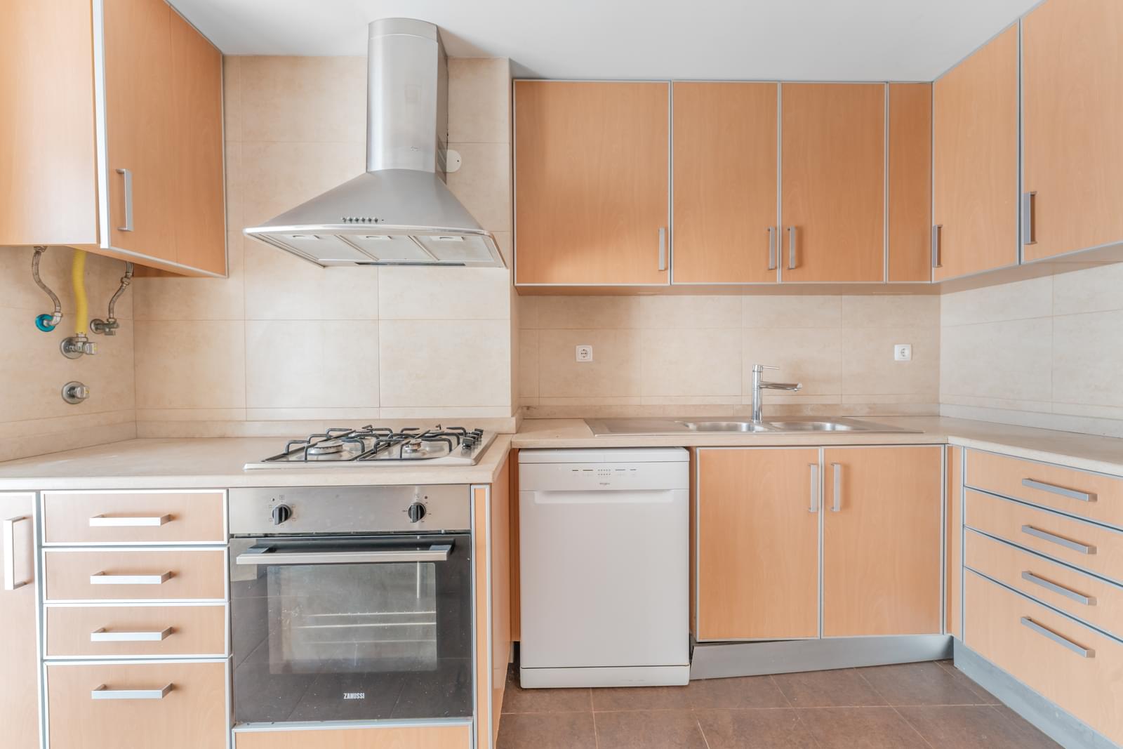2 Bedroom Apartment with a view, Estrela, Lisboa - Image 20