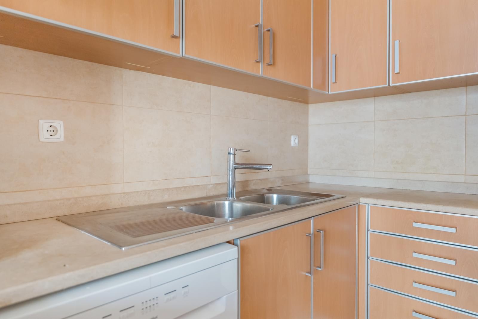 2 Bedroom Apartment with a view, Estrela, Lisboa - Image 22