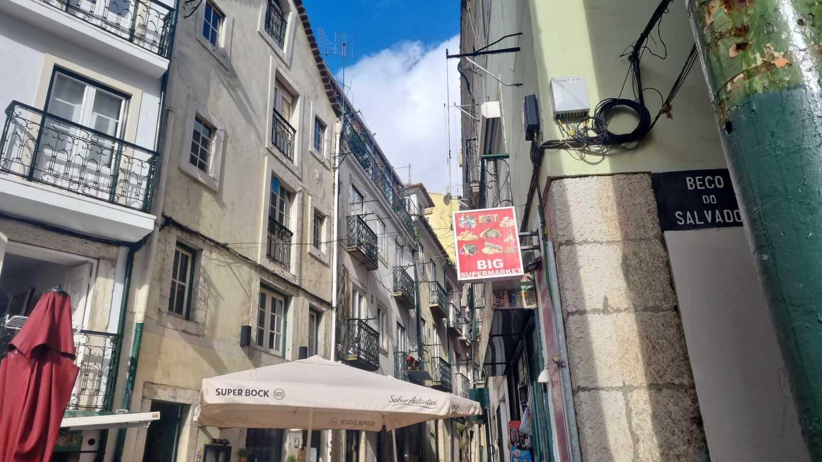 Building, Lisboa - Image 33