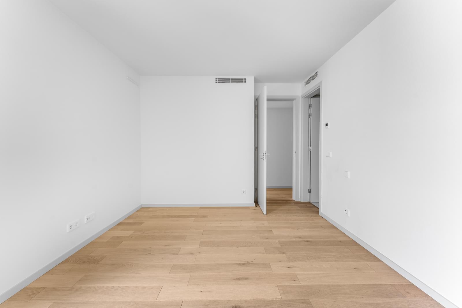 2 Bedroom Apartment/Flat's Image 11