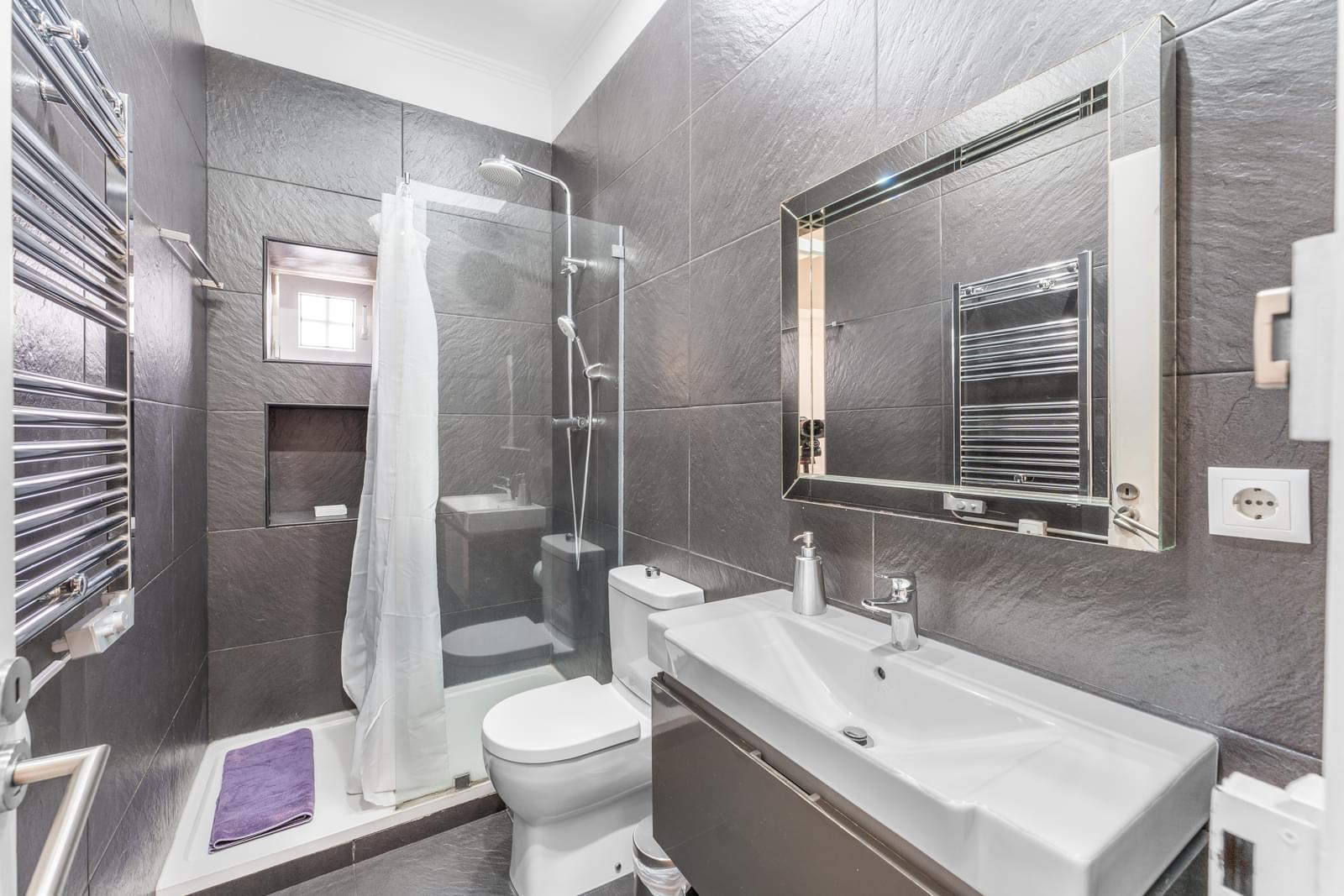 2 Bedroom Apartment/Flat's Image 20