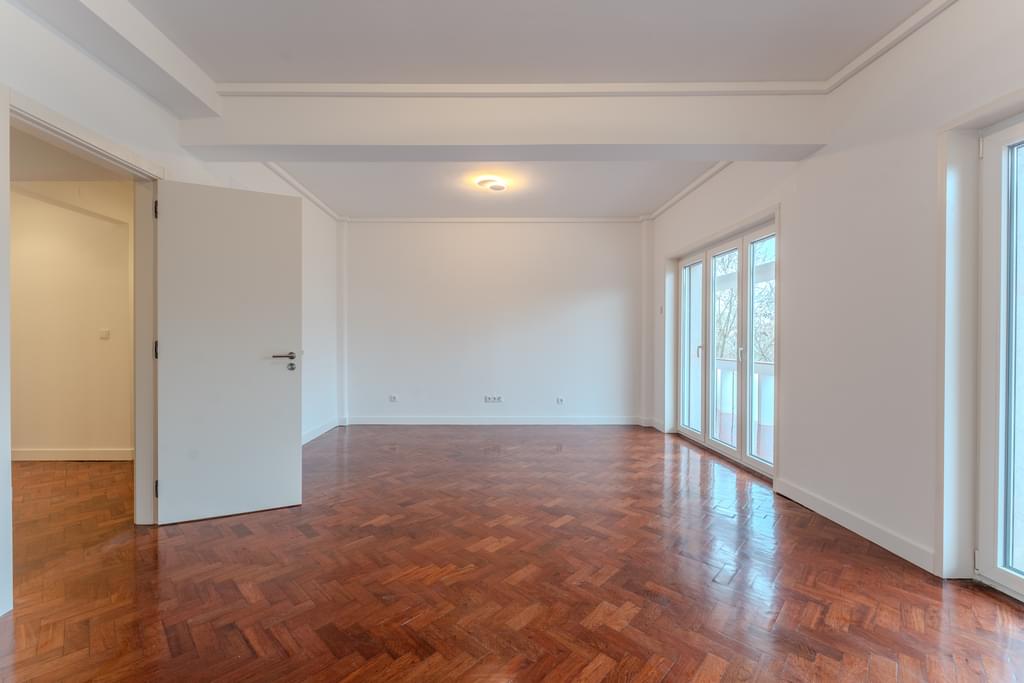 3 Bedroom Apartment with balcony, Avenidas Novas, Lisboa 795995737