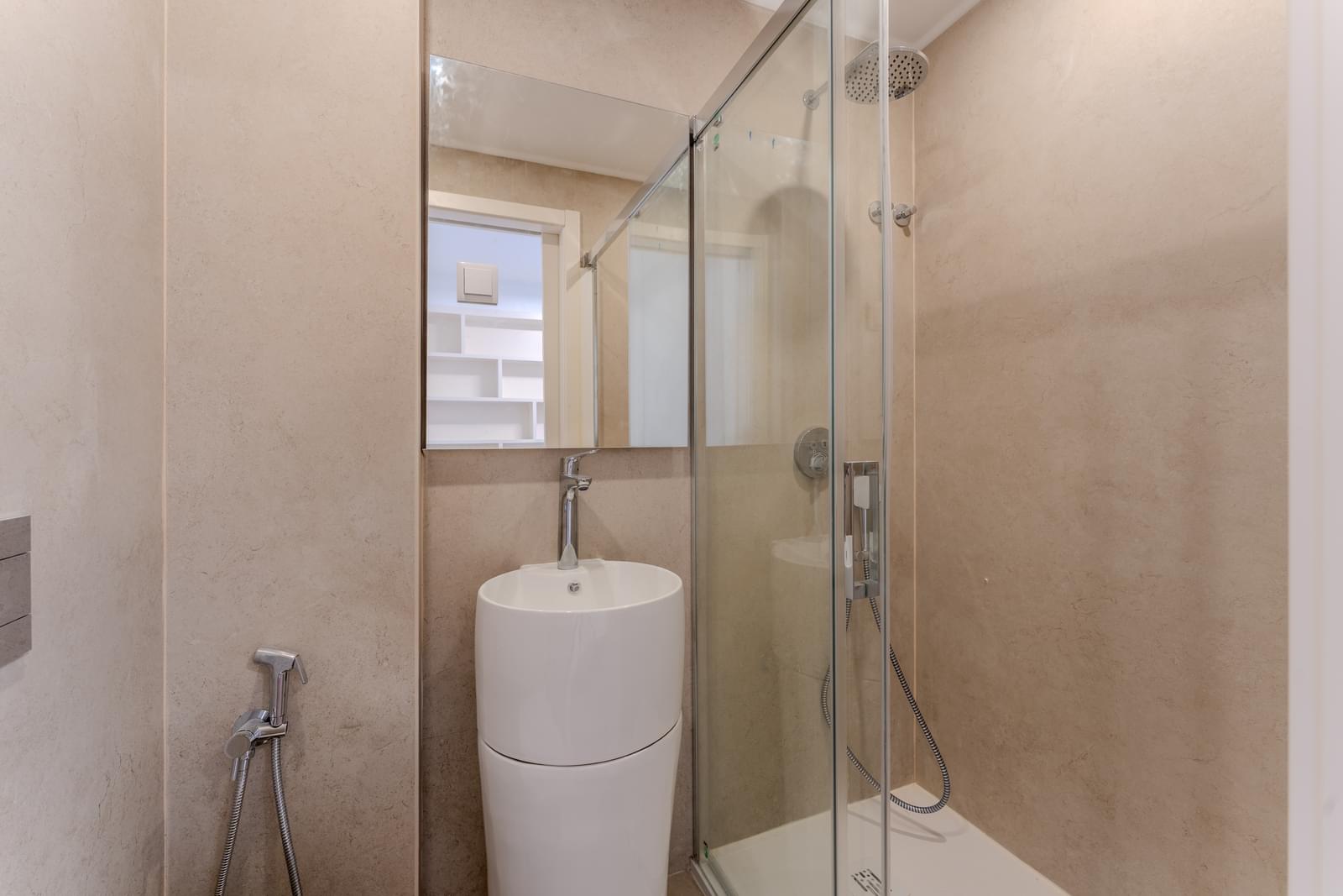 3 Bedroom Apartment/Flat's Image 11