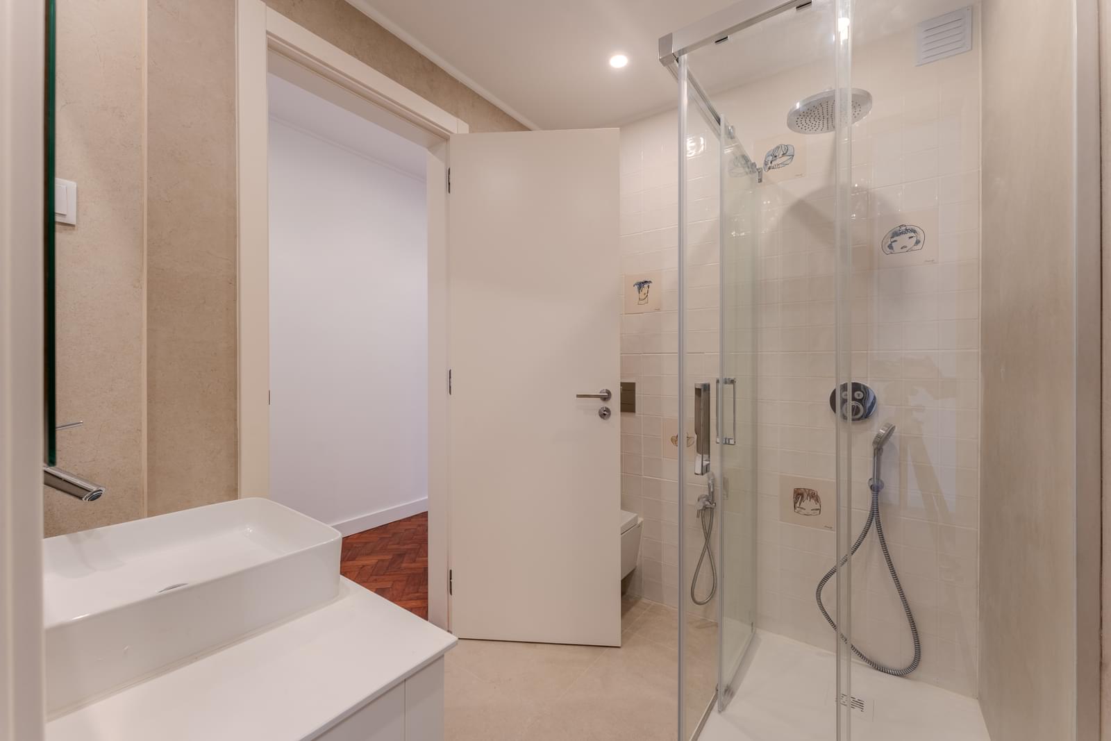 3 Bedroom Apartment/Flat's Image 4